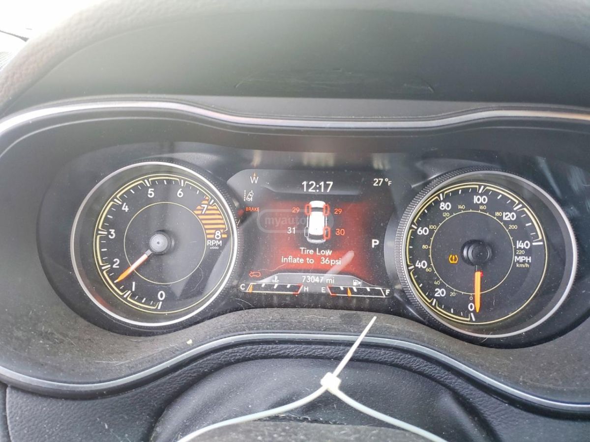 Jeep Cherokee - фото 9