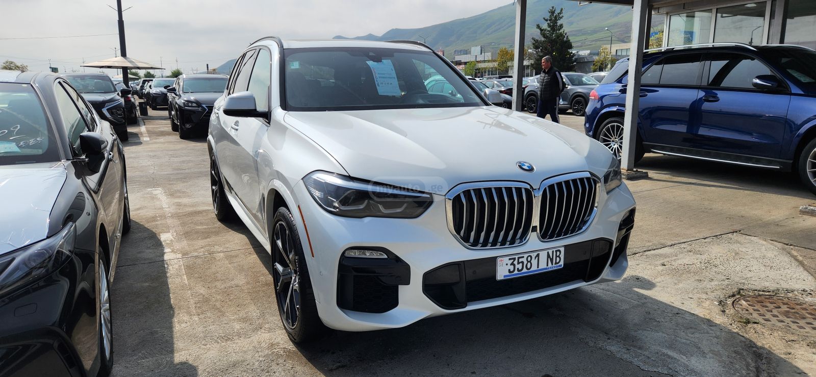 BMW X5 - фото 1
