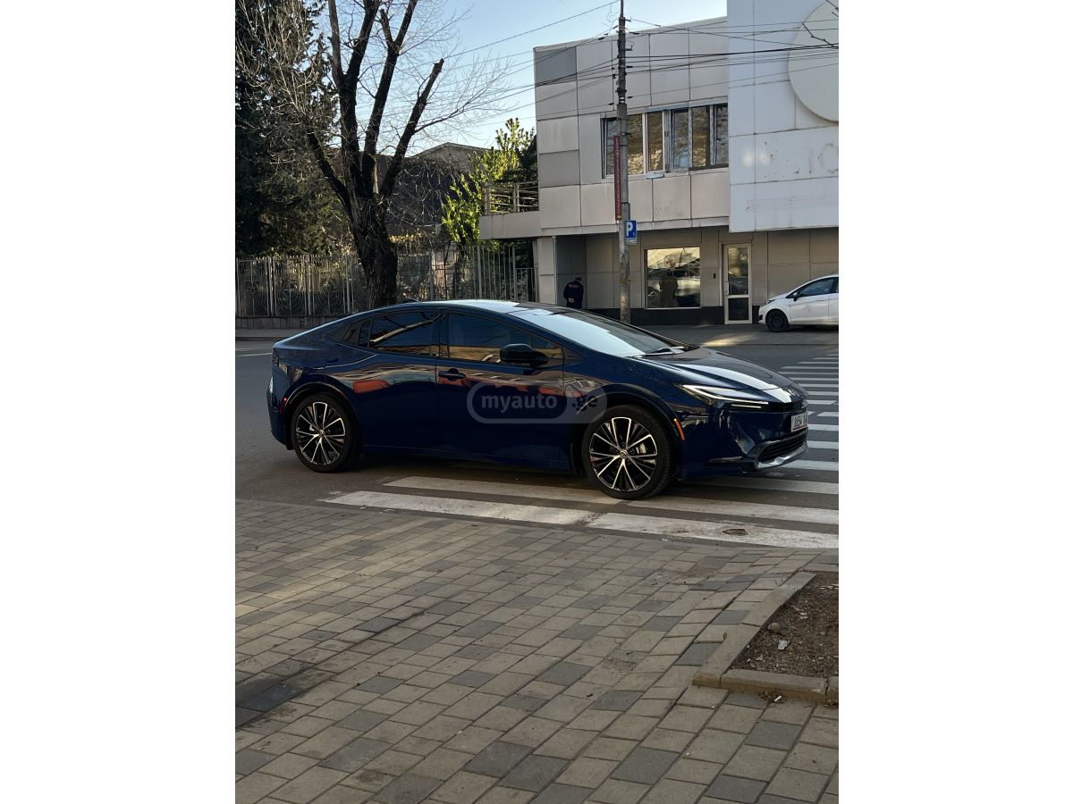 Toyota Prius - фото 4