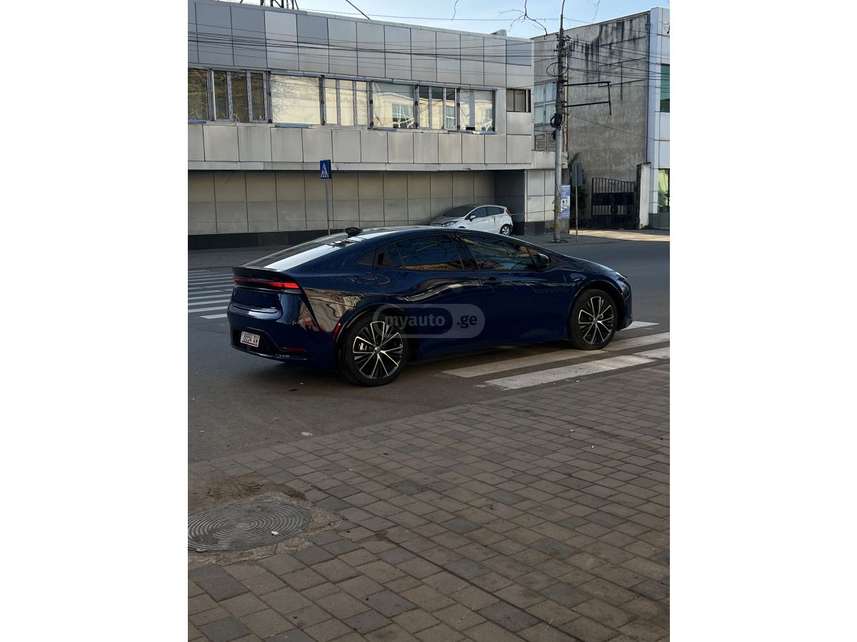 Toyota Prius - фото 5