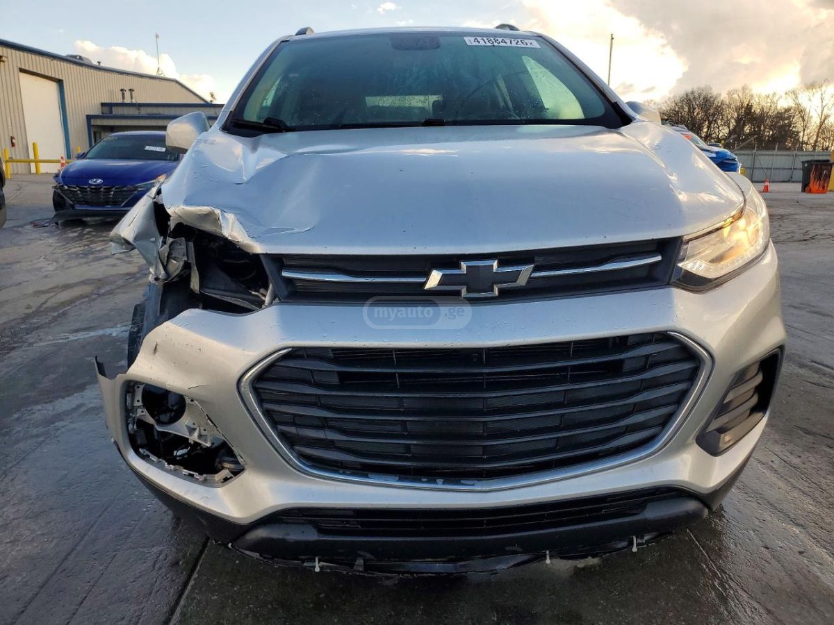 Chevrolet Trax - фото 7