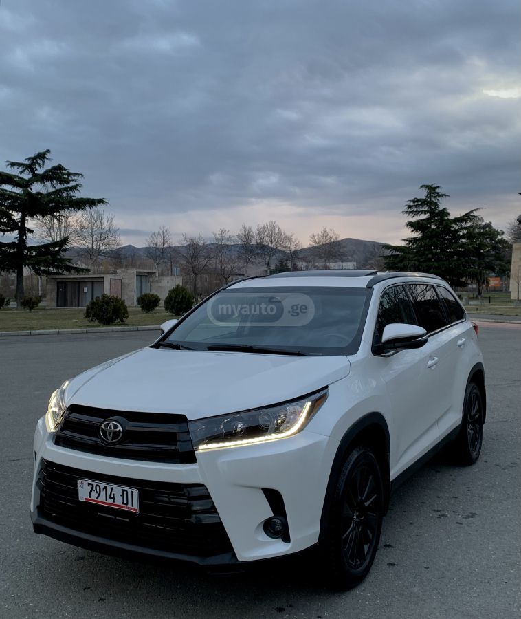 Toyota Highlander - фото 3