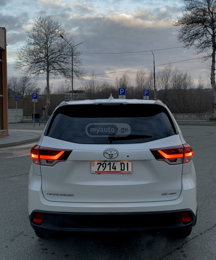 Toyota Highlander - фото 6