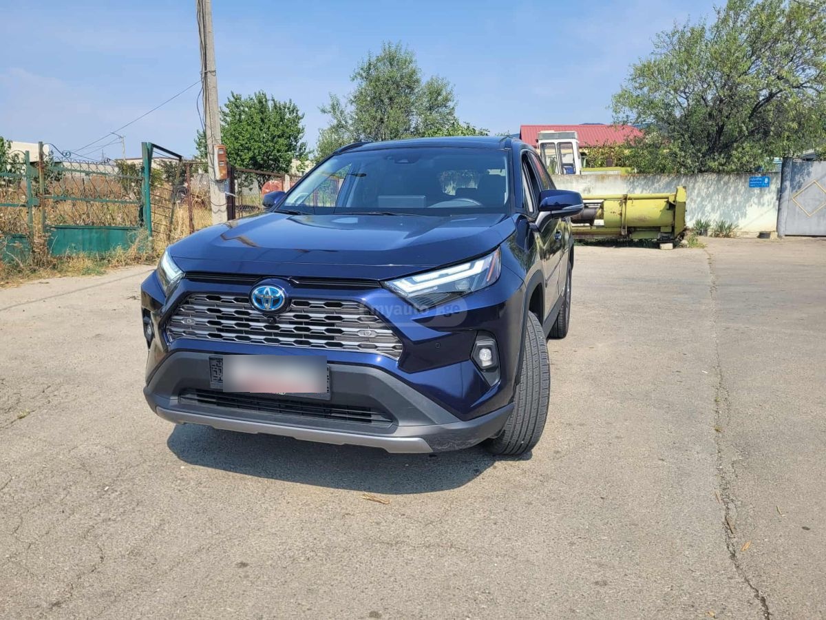 Toyota RAV 4 - фото 1