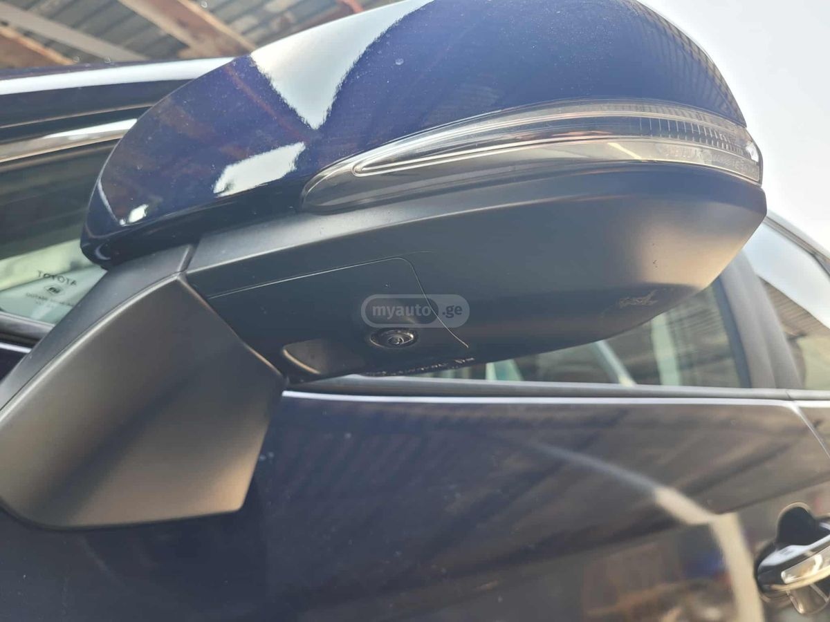 Toyota RAV 4 - фото 4