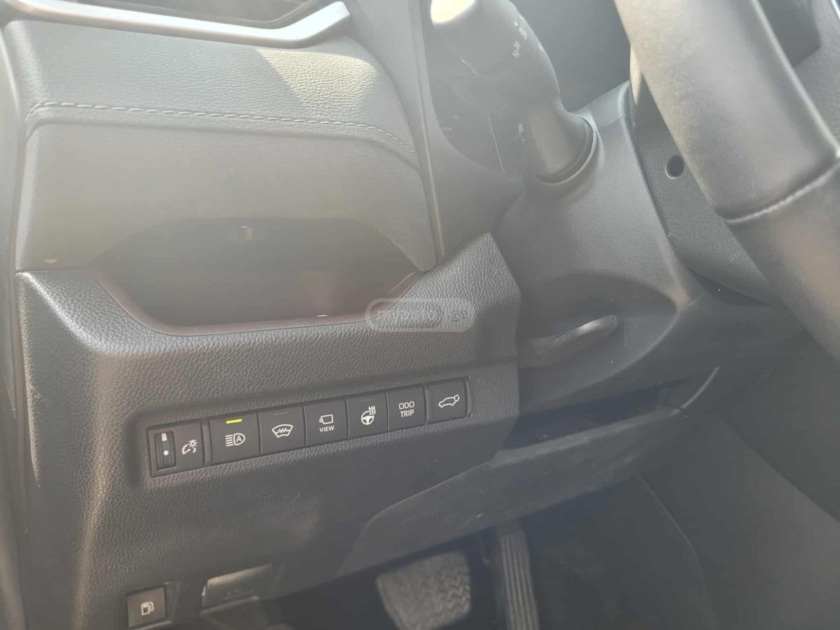 Toyota RAV 4 - фото 6