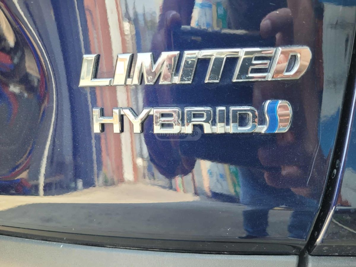 Toyota RAV 4 - фото 8