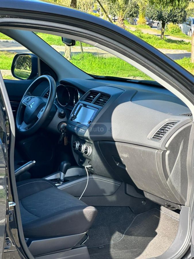 Mitsubishi Outlander Sport - фото 7