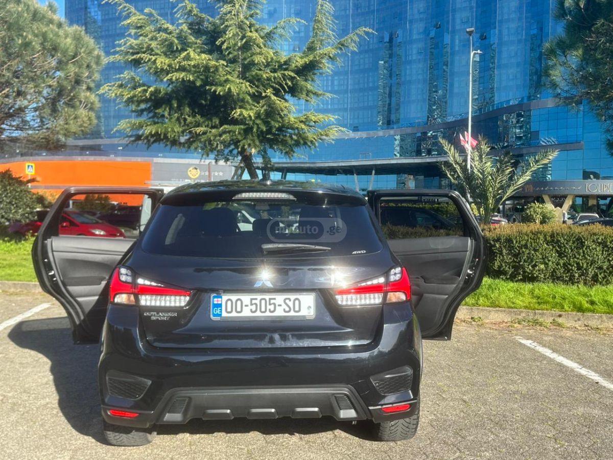 Mitsubishi Outlander Sport - фото 9