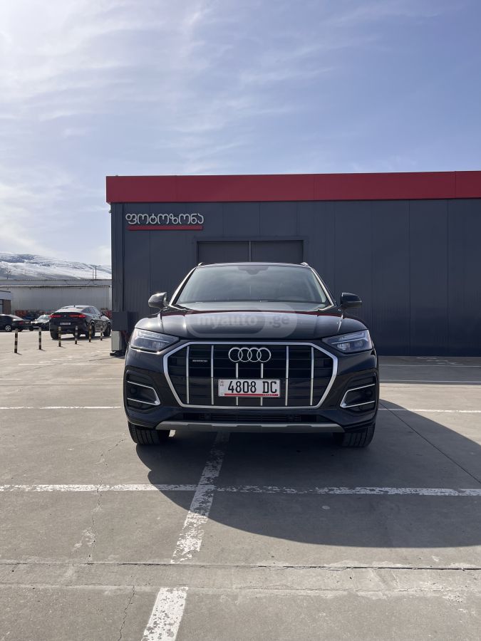 Audi Q5 - фото 1