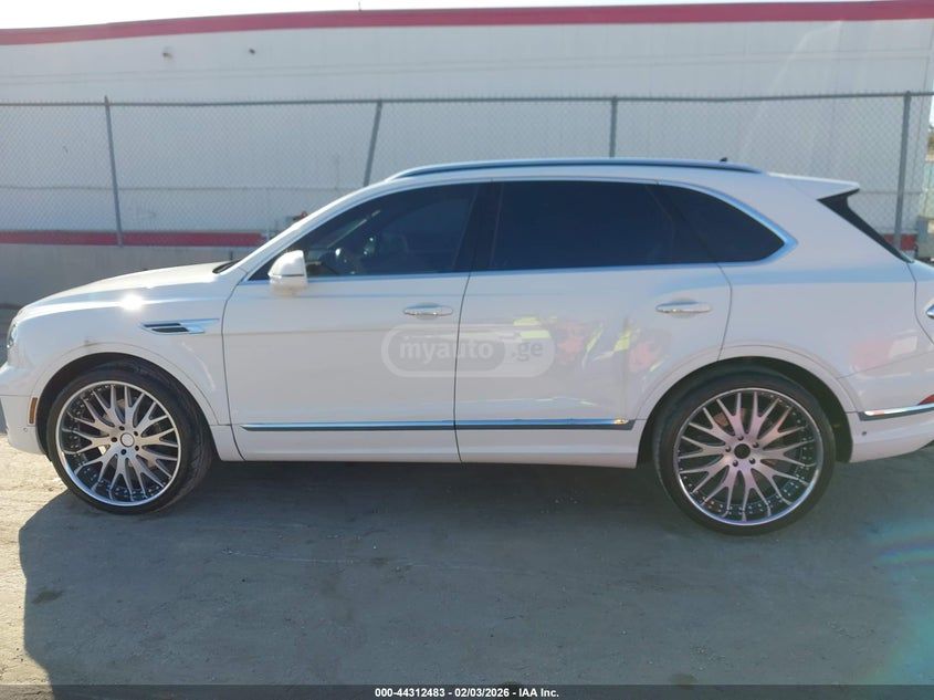 Bentley Bentayga - фото 6