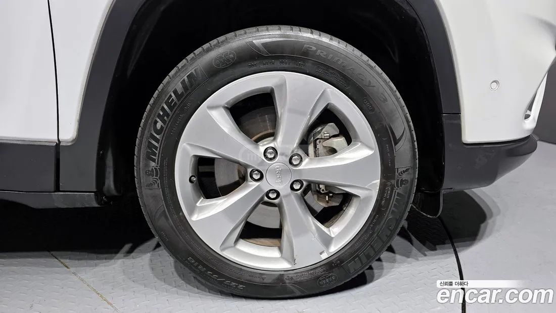 Jeep Cherokee - фото 5