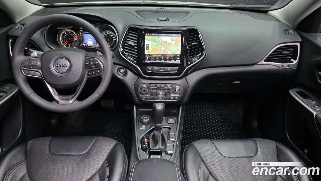 Jeep Cherokee - фото 7