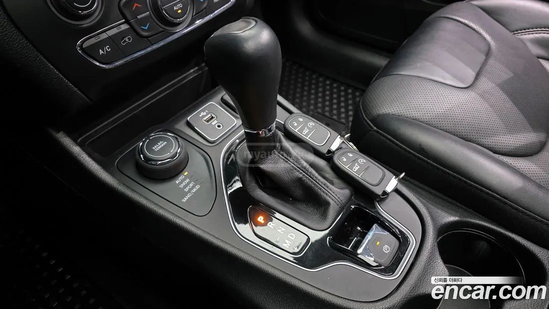 Jeep Cherokee - фото 9