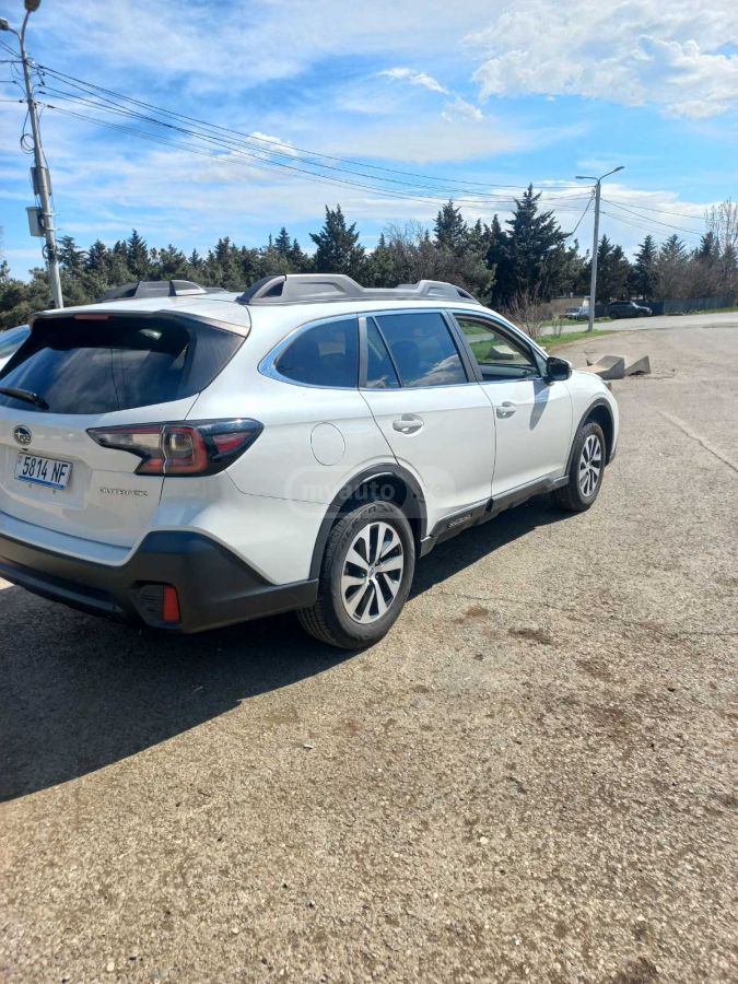 Subaru Outback - фото 2