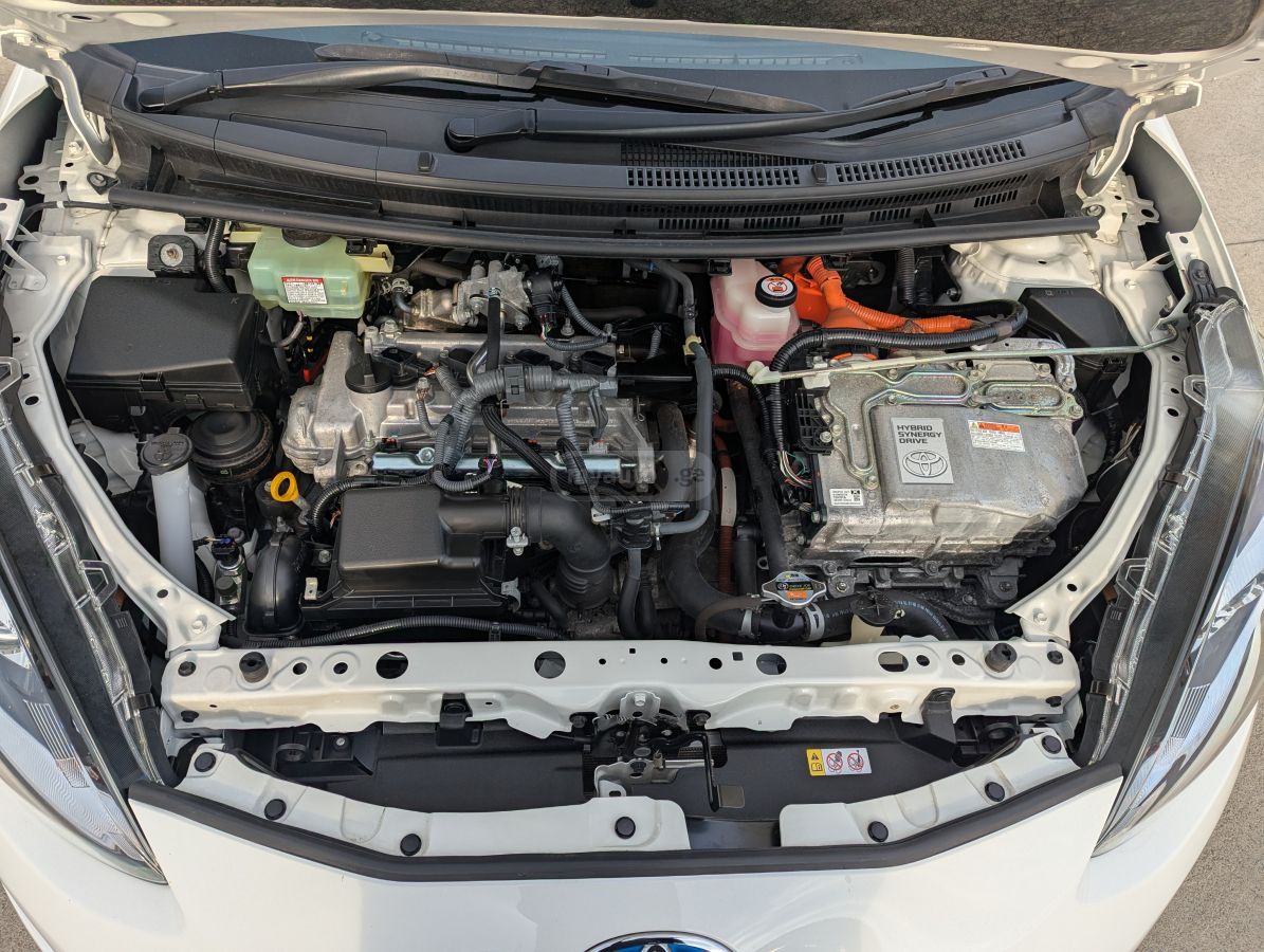 Toyota Aqua - фото 14