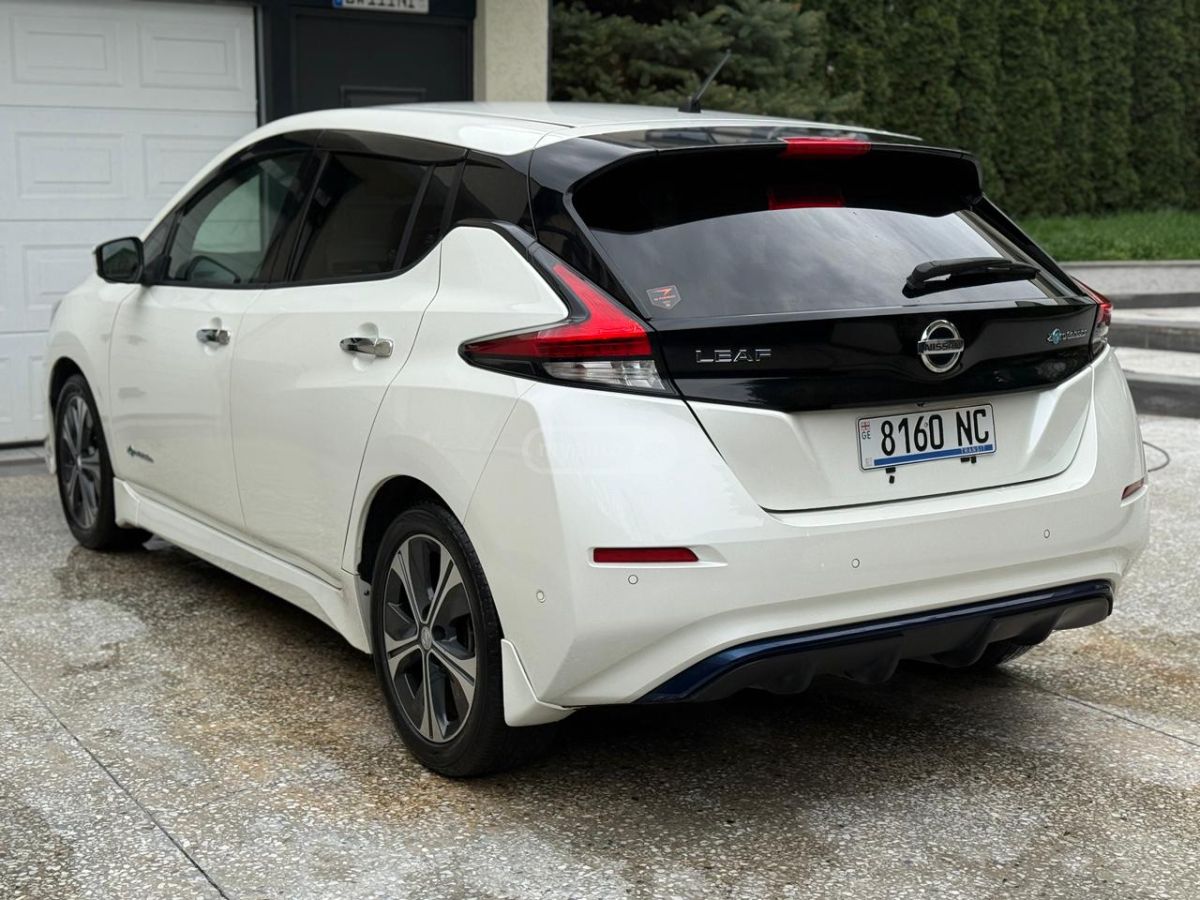 Nissan Leaf - фото 4