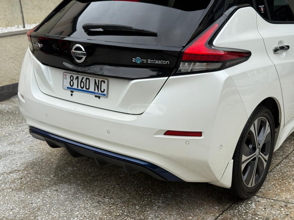Nissan Leaf - фото 5
