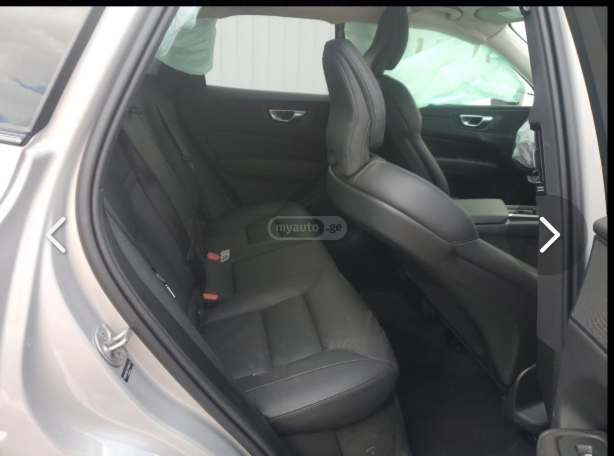 Volvo XC 60 - фото 11