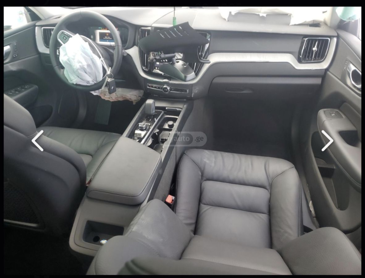 Volvo XC 60 - фото 8