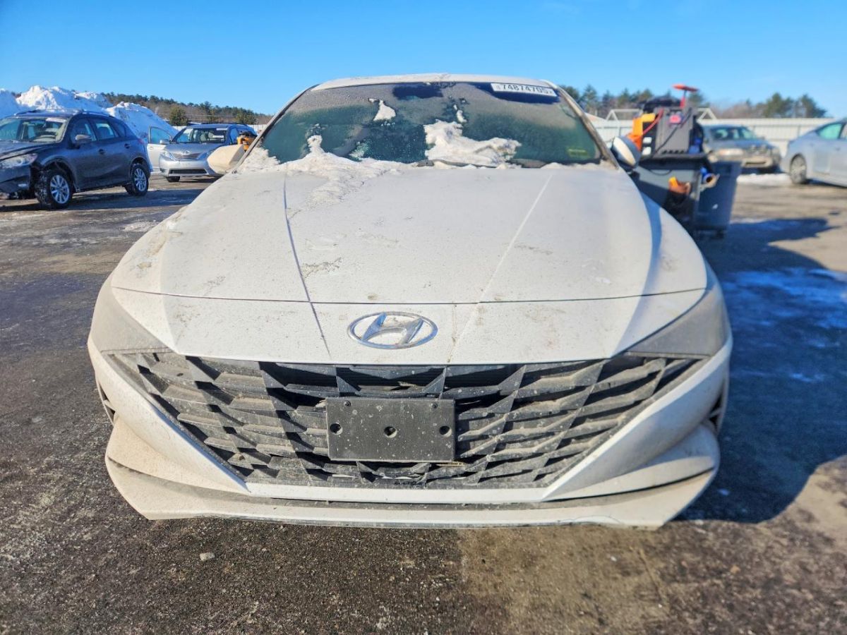 Hyundai Elantra - фото 5