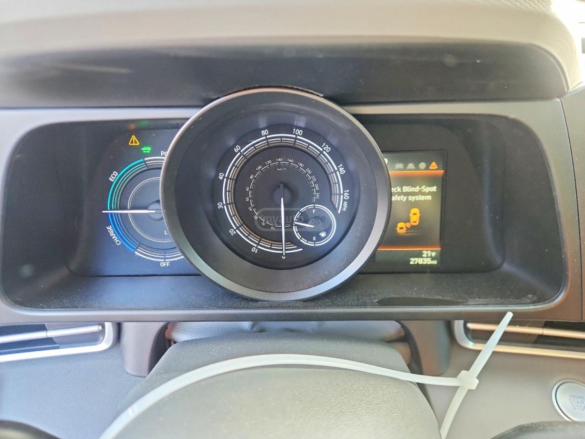 Hyundai Elantra - фото 9