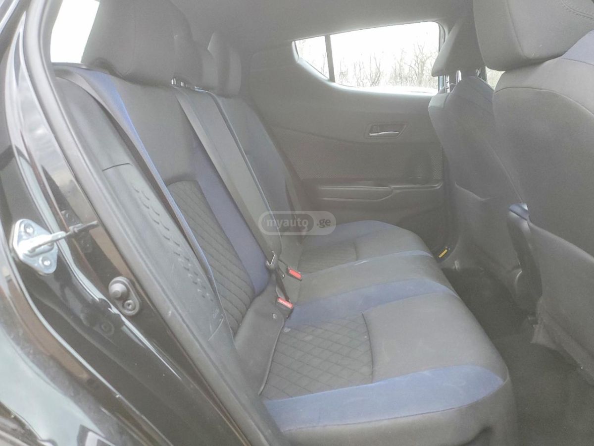 Toyota CHR - фото 10