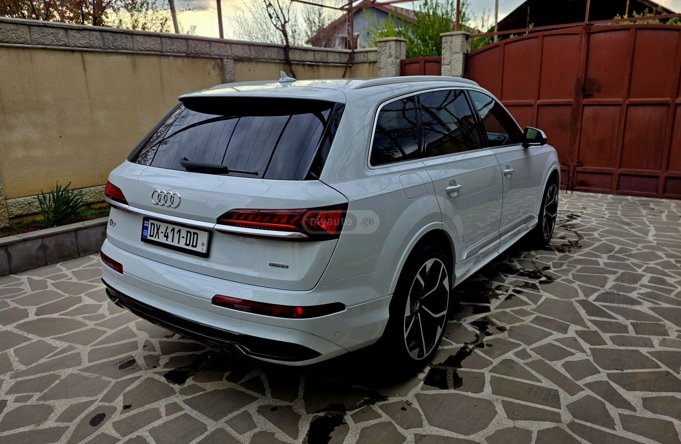 Audi Q7 - фото 4