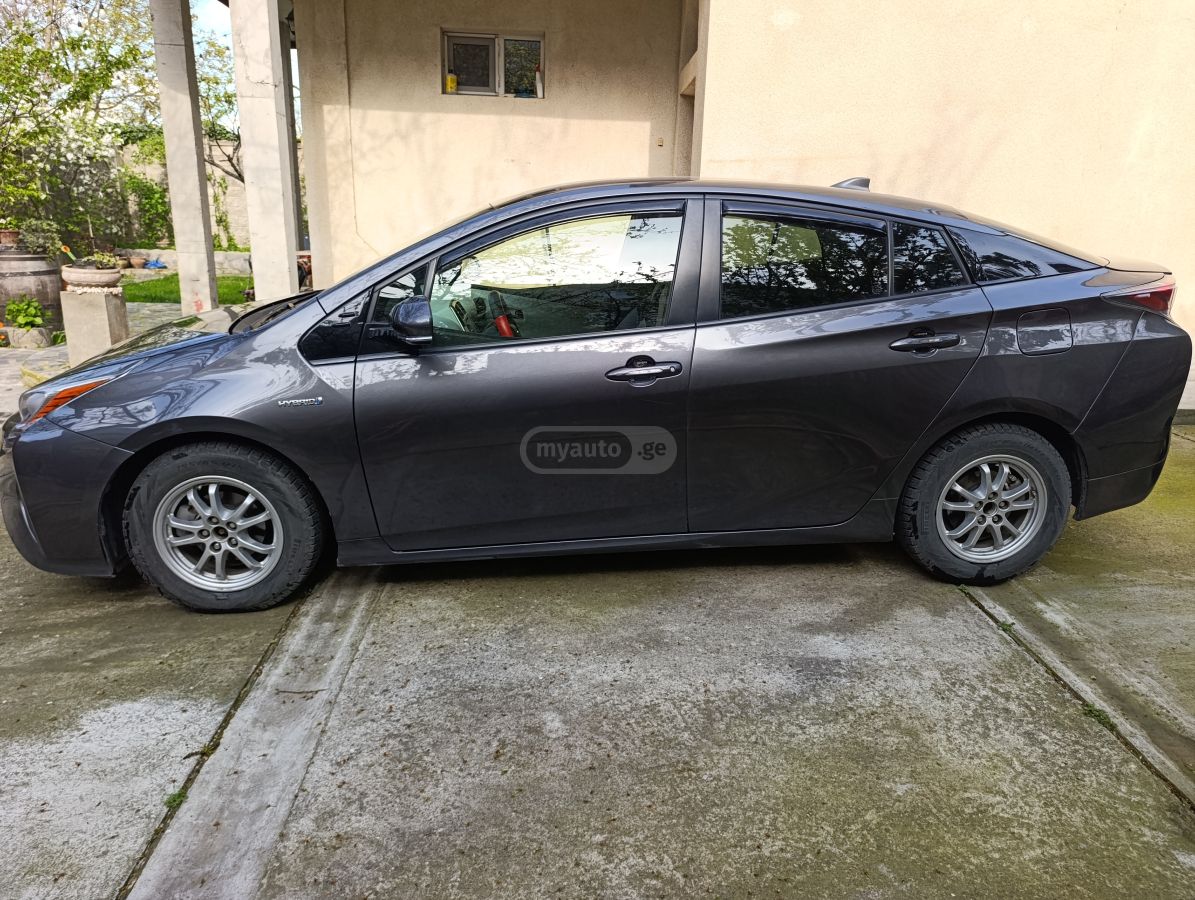 Toyota Prius - фото 11