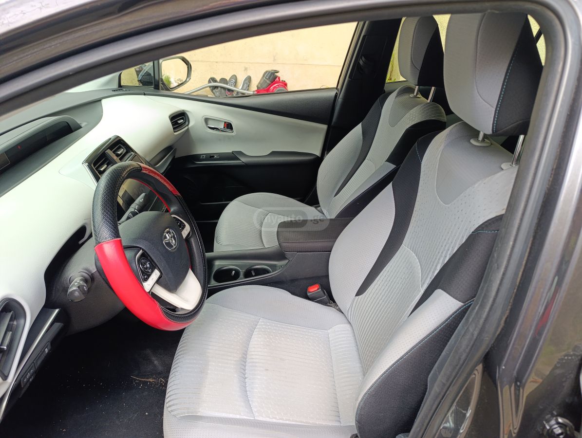 Toyota Prius - фото 5