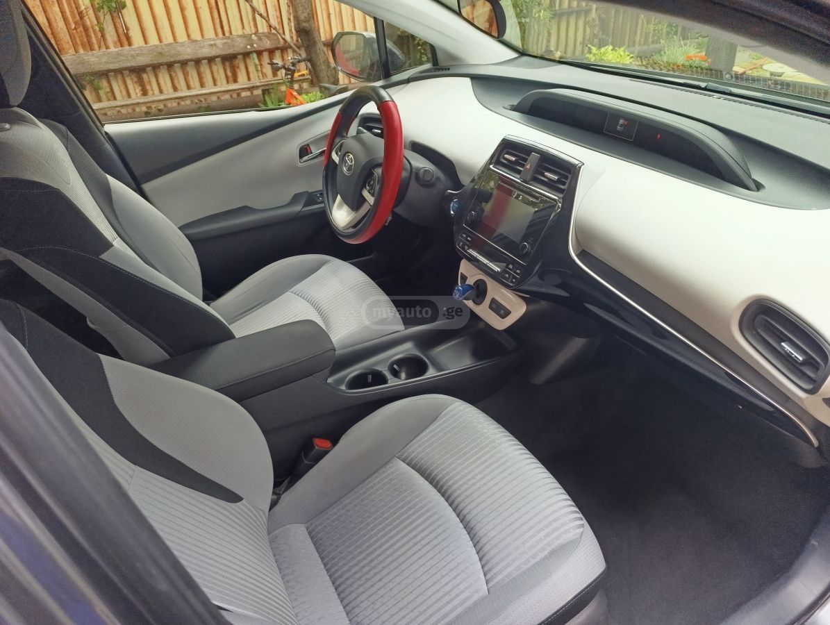 Toyota Prius - фото 6