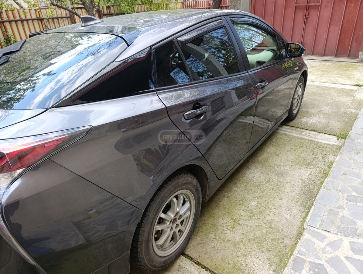Toyota Prius - фото 8
