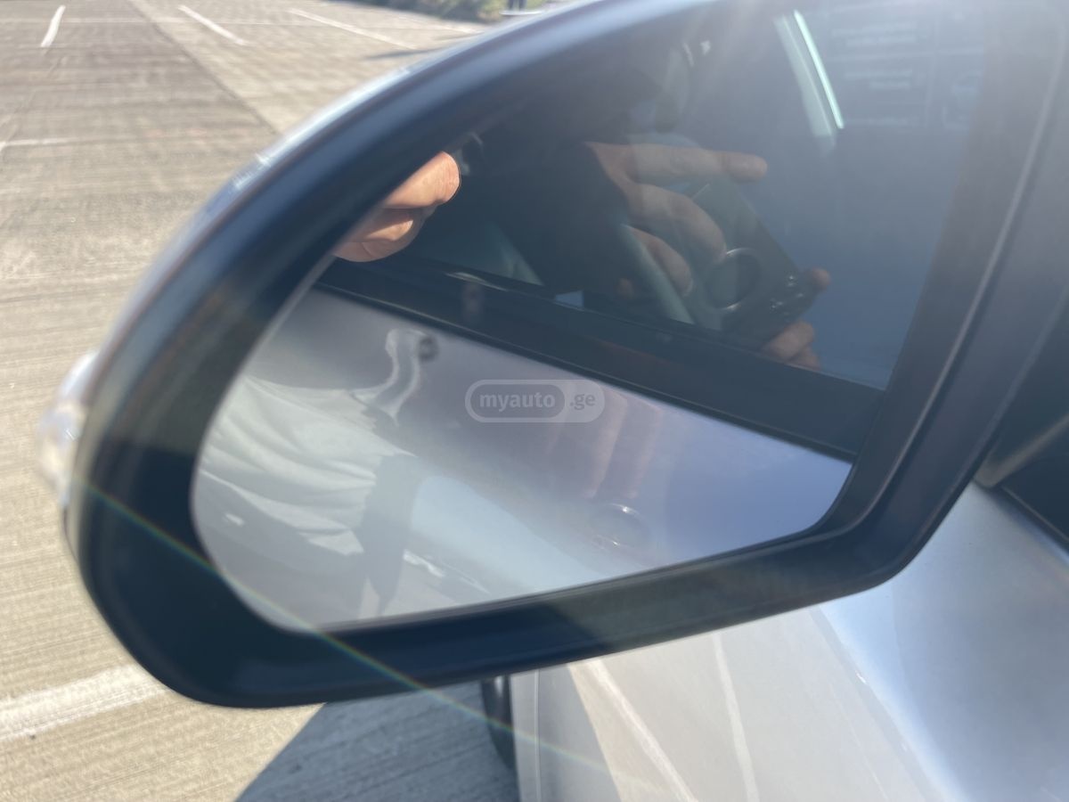 Kia Optima - фото 8