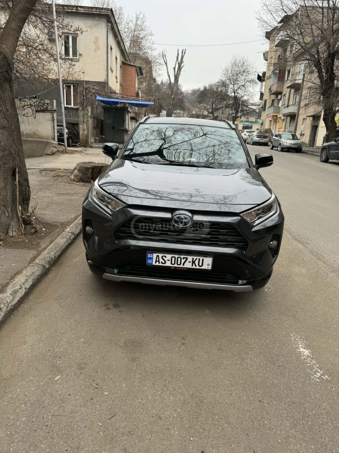 Toyota RAV 4 - фото 2