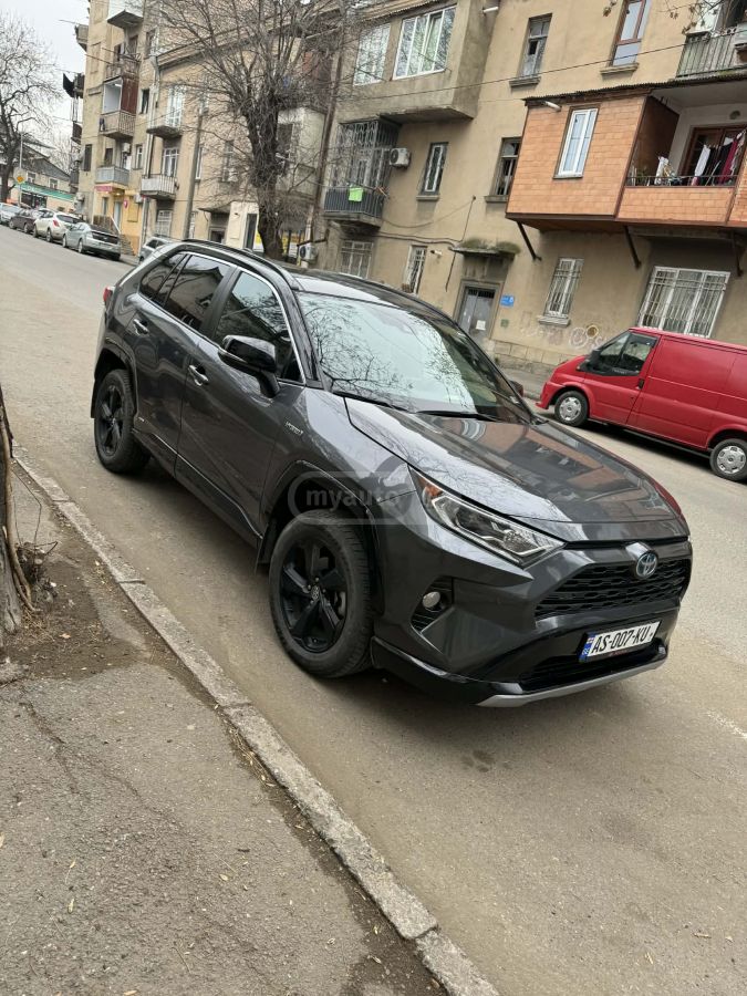 Toyota RAV 4 - фото 3