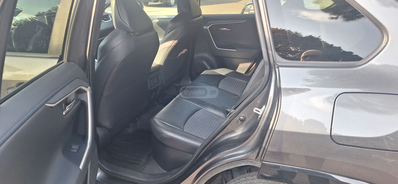 Toyota RAV 4 - фото 5