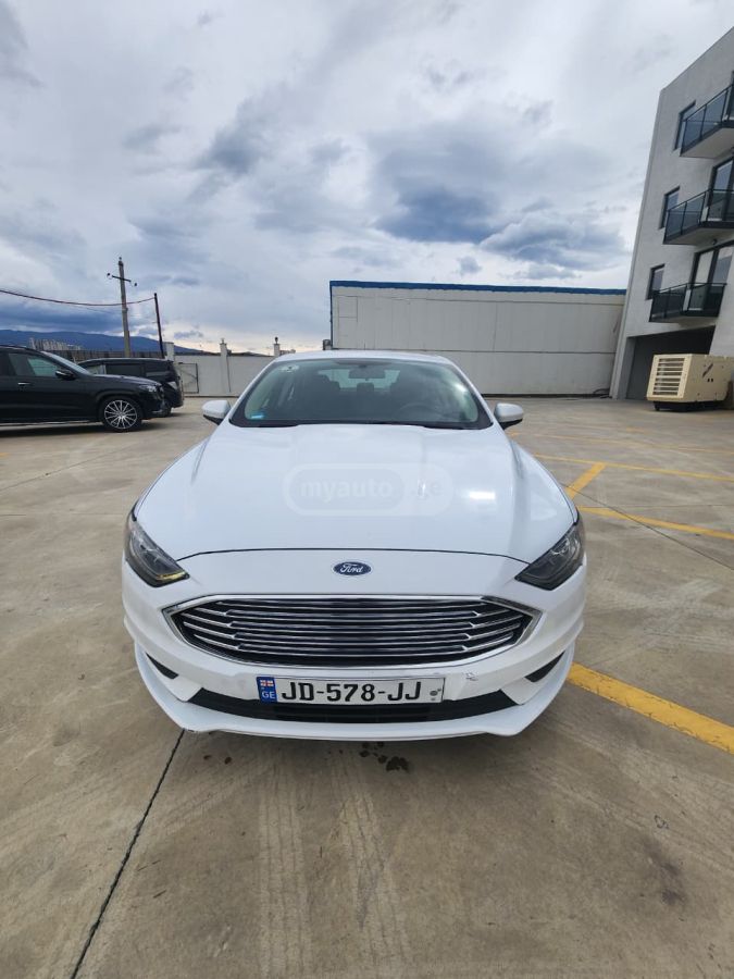 Ford Fusion - фото 1