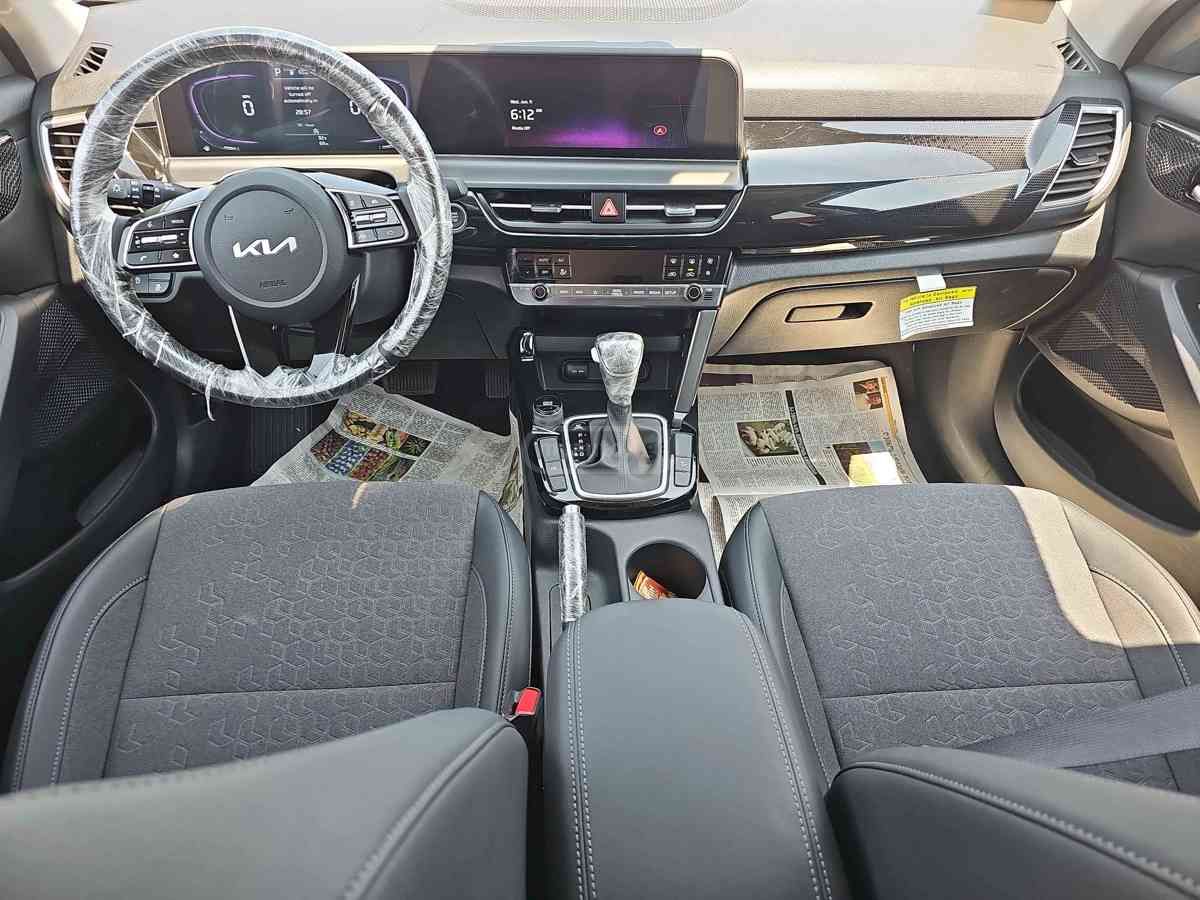 Kia Kia ECOSPORT S — миниатюра 8