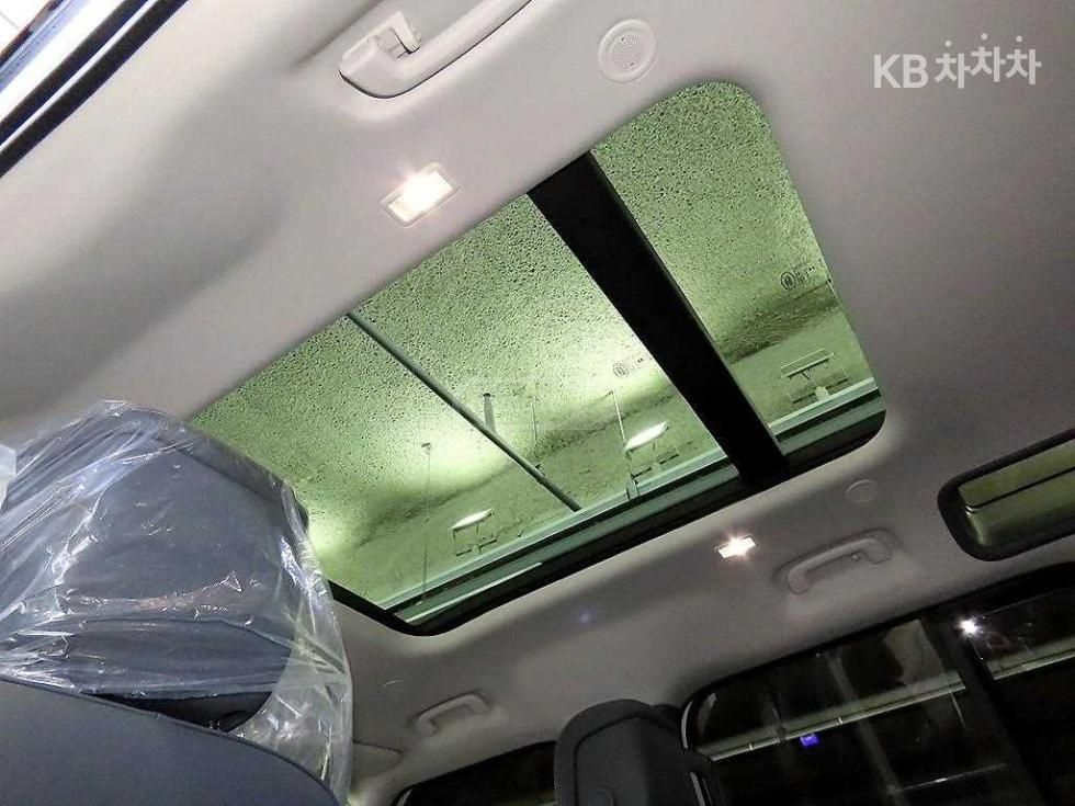 Land Rover Defender 110 2024 — миниатюра 11