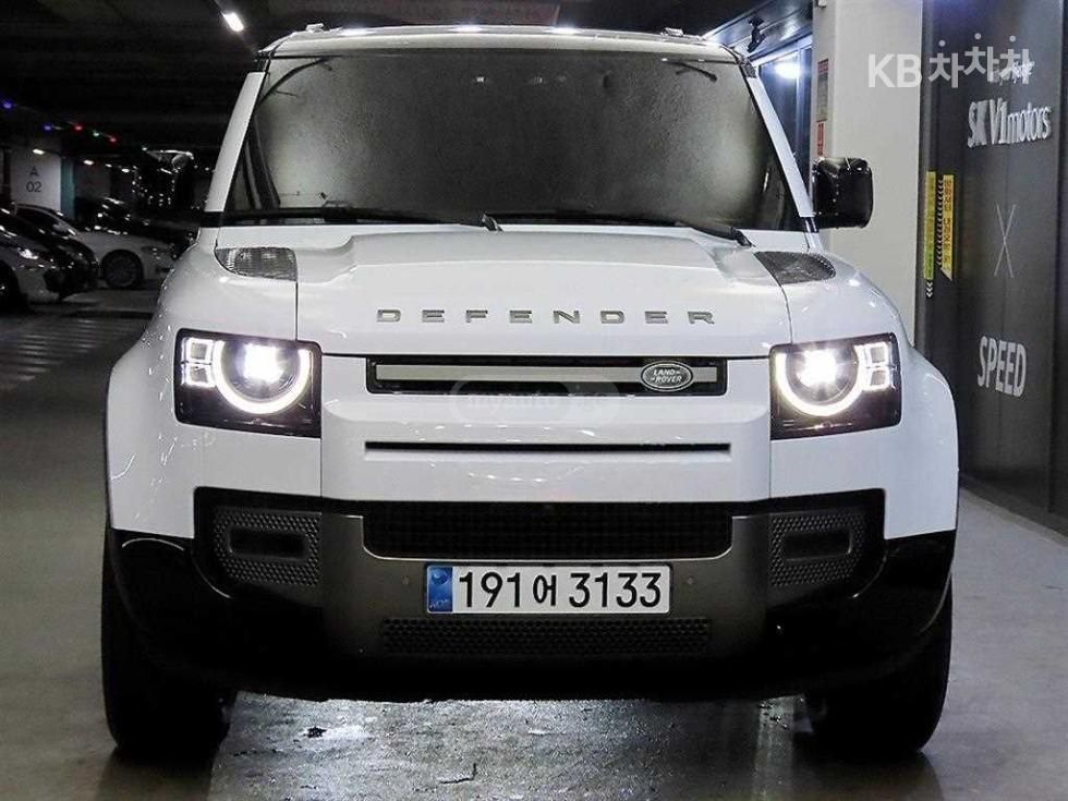 Land Rover Defender 110 2024 — миниатюра 2