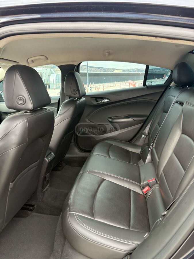 Chevrolet Cruze - фото 10