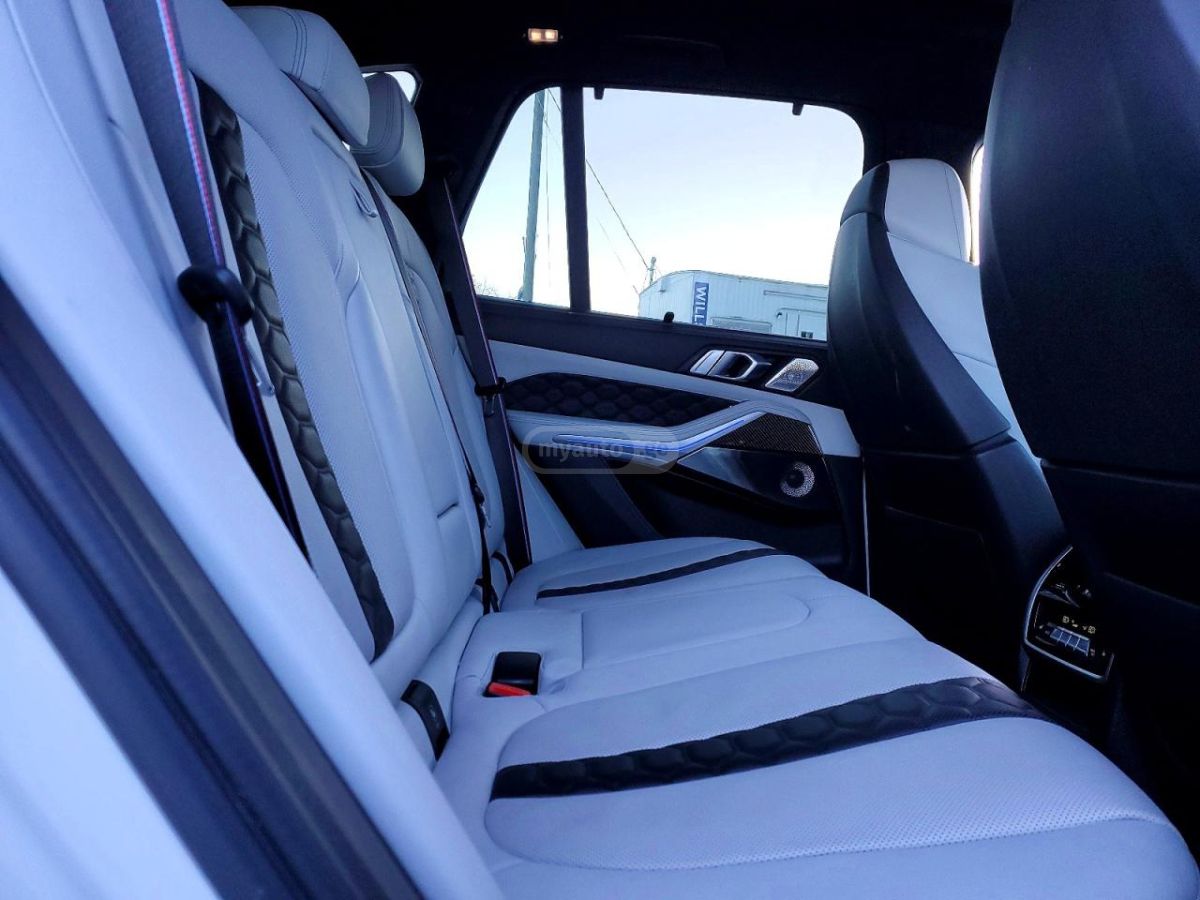 BMW X5 M 2021 — миниатюра 11