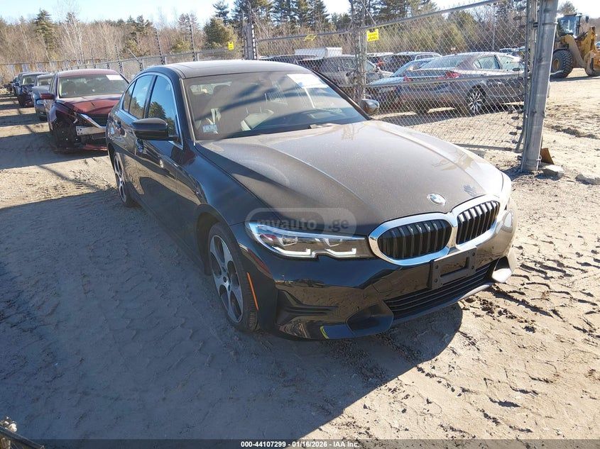 BMW 330 - фото 1