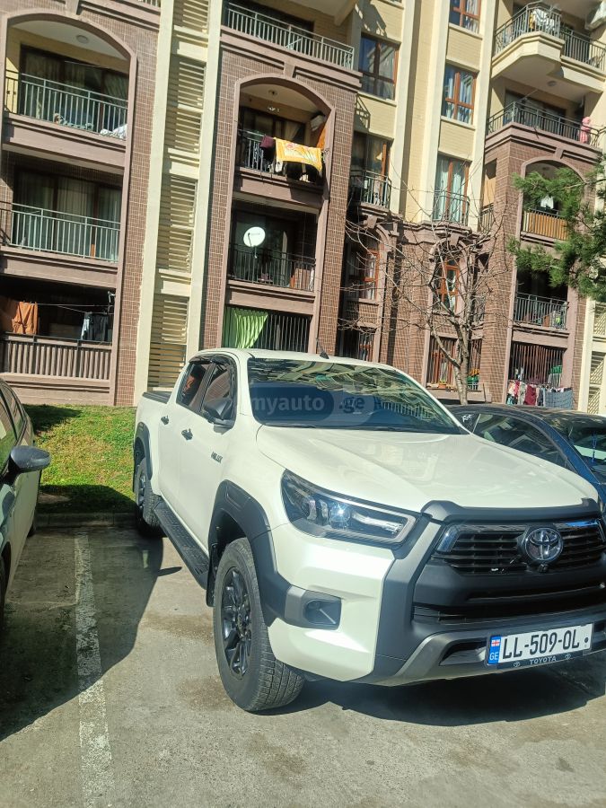 Toyota Hilux - фото 7