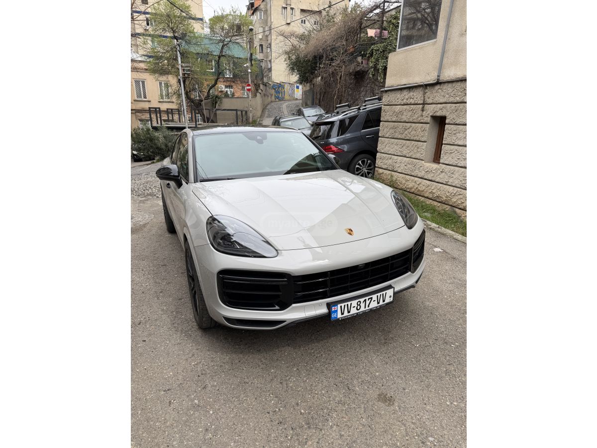 Porsche Cayenne - фото 1