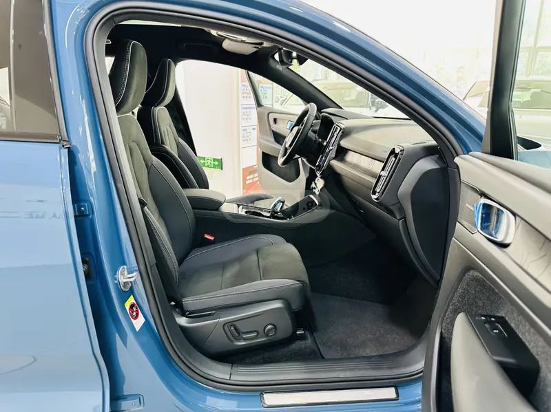 Volvo C40 2024 — миниатюра 11