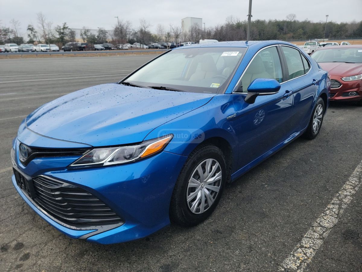 Toyota Camry - фото 6