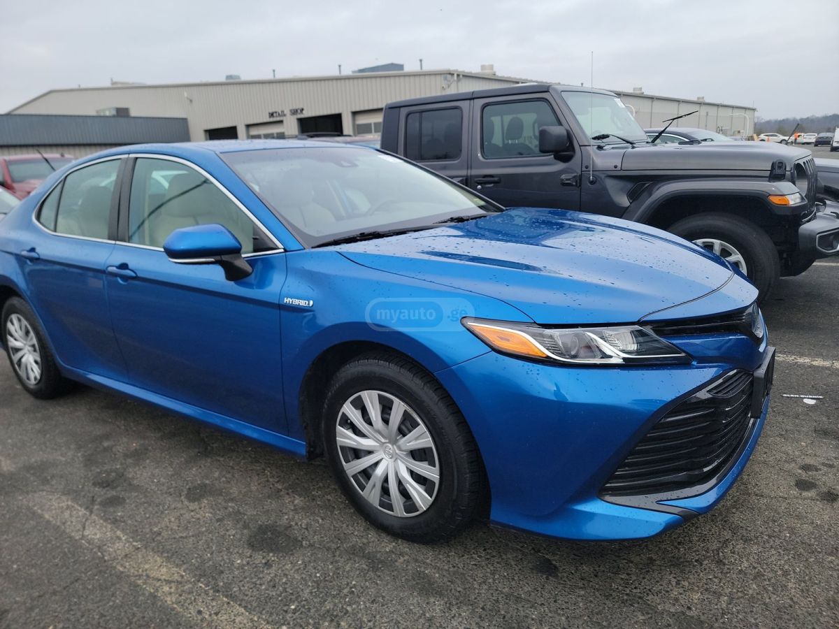 Toyota Camry - фото 7