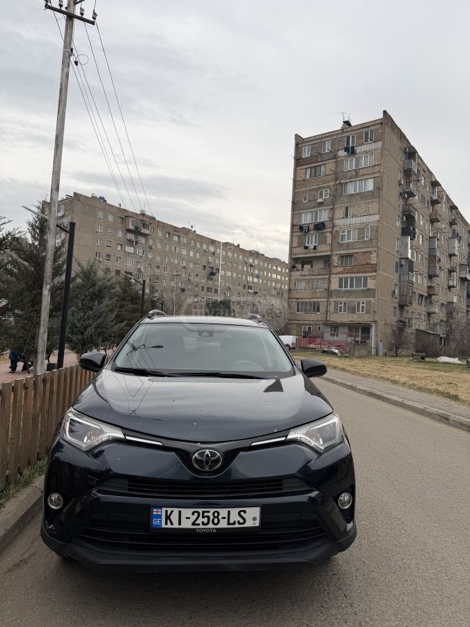 Toyota RAV 4 - фото 2
