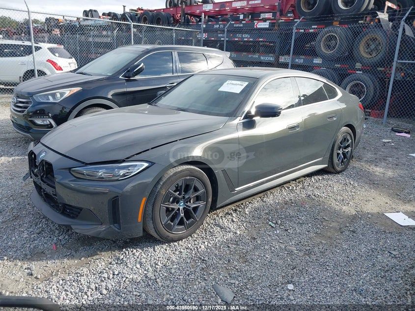 BMW eDrive35 4dr Rear-Wheel Drive — миниатюра 2